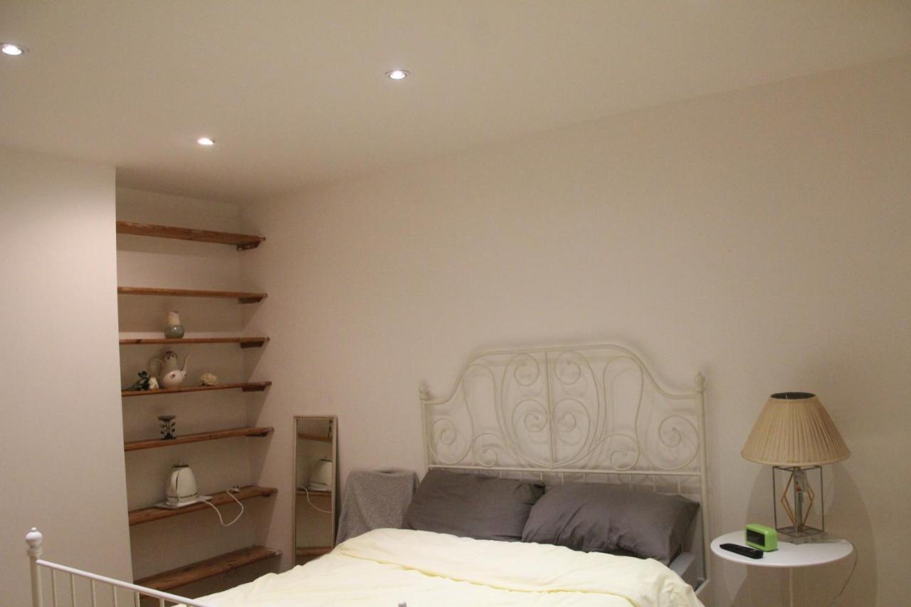 Beautiful Double Bedroom Edgware Exterior foto