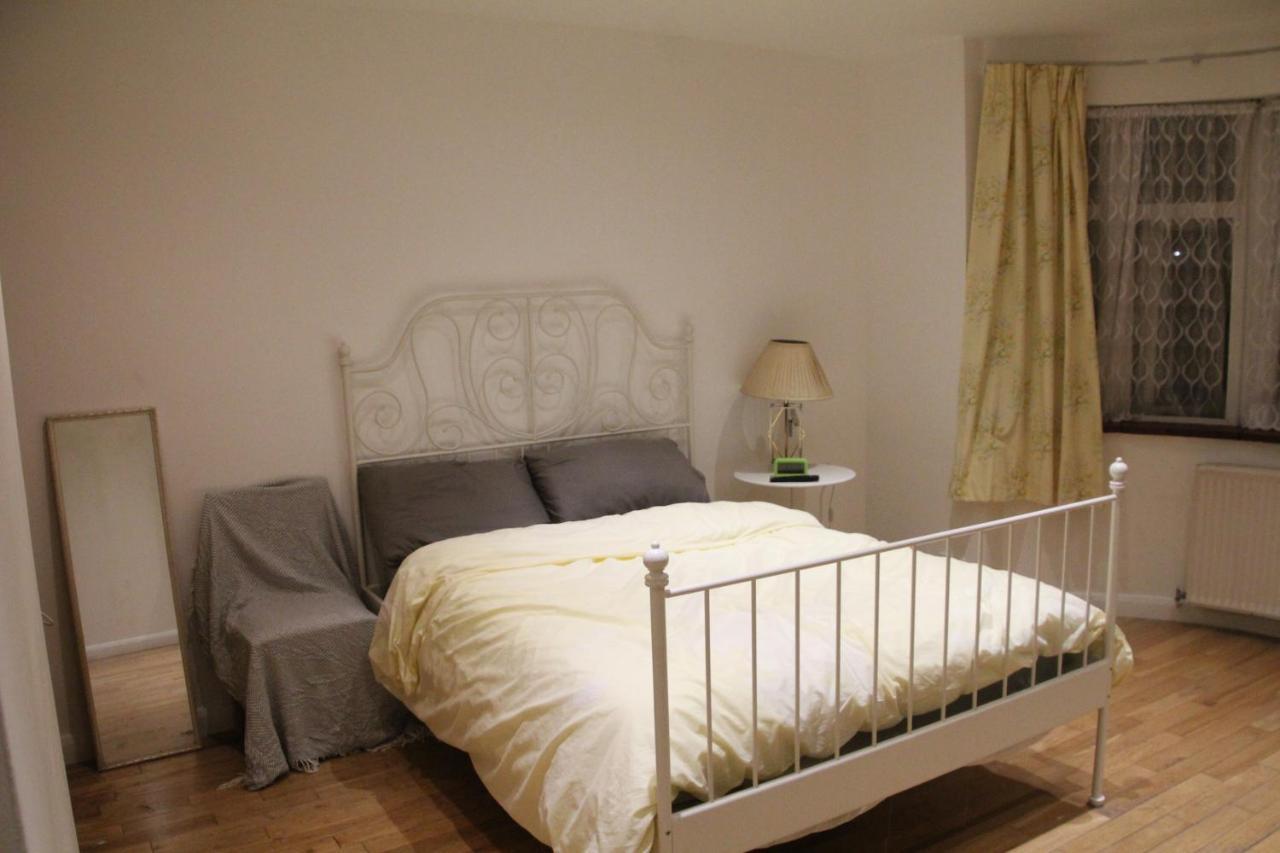 Beautiful Double Bedroom Edgware Exterior foto